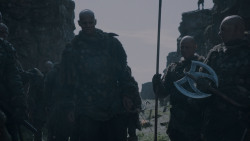 extant_GameOfThrones_4x01-TwoSwords_3518