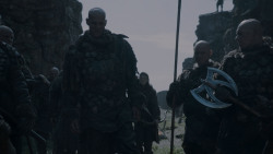 extant_GameOfThrones_4x01-TwoSwords_3519