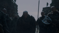extant_GameOfThrones_4x01-TwoSwords_3525