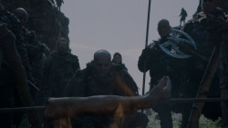 extant_GameOfThrones_4x01-TwoSwords_3530