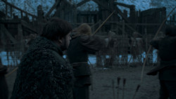 extant_GameOfThrones_4x01-TwoSwords_3548