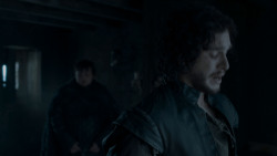 extant_GameOfThrones_4x01-TwoSwords_3610