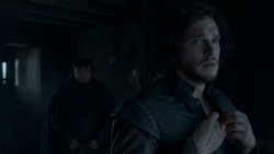extant_GameOfThrones_4x01-TwoSwords_3627