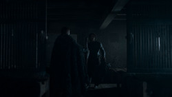 extant_GameOfThrones_4x01-TwoSwords_3680