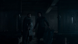 extant_GameOfThrones_4x01-TwoSwords_3683