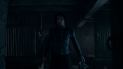 extant_GameOfThrones_4x01-TwoSwords_3687