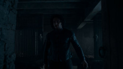 extant_GameOfThrones_4x01-TwoSwords_3688