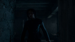 extant_GameOfThrones_4x01-TwoSwords_3689