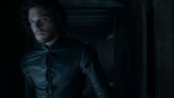 extant_GameOfThrones_4x01-TwoSwords_3693
