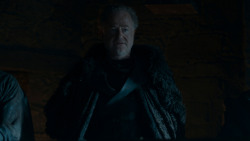extant_GameOfThrones_4x01-TwoSwords_3700