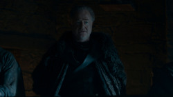extant_GameOfThrones_4x01-TwoSwords_3702