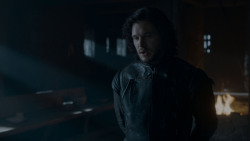 extant_GameOfThrones_4x01-TwoSwords_3727