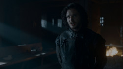 extant_GameOfThrones_4x01-TwoSwords_3740