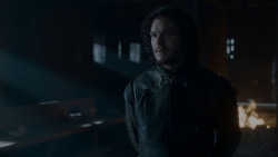 extant_GameOfThrones_4x01-TwoSwords_3750