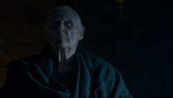 extant_GameOfThrones_4x01-TwoSwords_3762