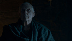 extant_GameOfThrones_4x01-TwoSwords_3777