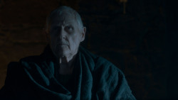 extant_GameOfThrones_4x01-TwoSwords_3805