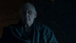extant_GameOfThrones_4x01-TwoSwords_3806