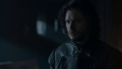 extant_GameOfThrones_4x01-TwoSwords_3827