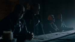 extant_GameOfThrones_4x01-TwoSwords_3844