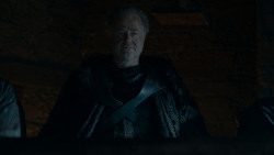 extant_GameOfThrones_4x01-TwoSwords_3855