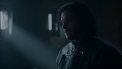 extant_GameOfThrones_4x01-TwoSwords_3895