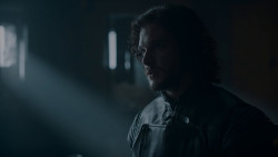 extant_GameOfThrones_4x01-TwoSwords_3896