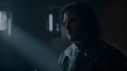 extant_GameOfThrones_4x01-TwoSwords_3897