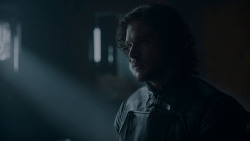 extant_GameOfThrones_4x01-TwoSwords_3899