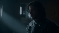 extant_GameOfThrones_4x01-TwoSwords_3904