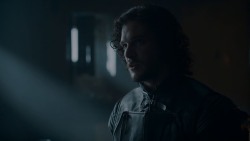extant_GameOfThrones_4x01-TwoSwords_3915