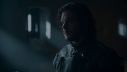 extant_GameOfThrones_4x01-TwoSwords_3927