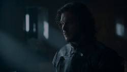 extant_GameOfThrones_4x01-TwoSwords_3936
