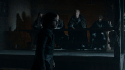extant_GameOfThrones_4x01-TwoSwords_3965