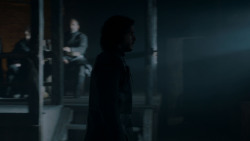 extant_GameOfThrones_4x01-TwoSwords_3968