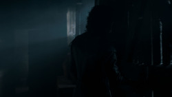 extant_GameOfThrones_4x01-TwoSwords_3971