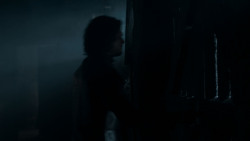 extant_GameOfThrones_4x01-TwoSwords_3972