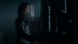 extant_GameOfThrones_4x01-TwoSwords_3973