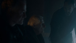 extant_GameOfThrones_4x01-TwoSwords_3976