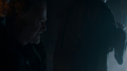 extant_GameOfThrones_4x01-TwoSwords_3982