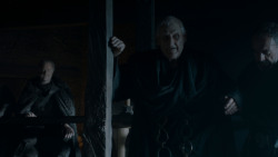 extant_GameOfThrones_4x01-TwoSwords_4012