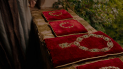 extant_GameOfThrones_4x01-TwoSwords_4029