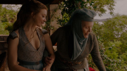 extant_GameOfThrones_4x01-TwoSwords_4034