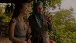 extant_GameOfThrones_4x01-TwoSwords_4036