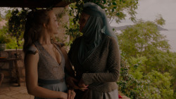 extant_GameOfThrones_4x01-TwoSwords_4045