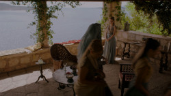 extant_GameOfThrones_4x01-TwoSwords_4080
