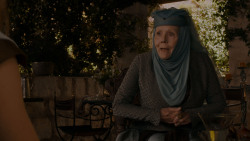 extant_GameOfThrones_4x01-TwoSwords_4102