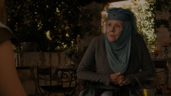 extant_GameOfThrones_4x01-TwoSwords_4103