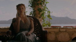 extant_GameOfThrones_4x01-TwoSwords_4110