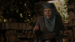 extant_GameOfThrones_4x01-TwoSwords_4115